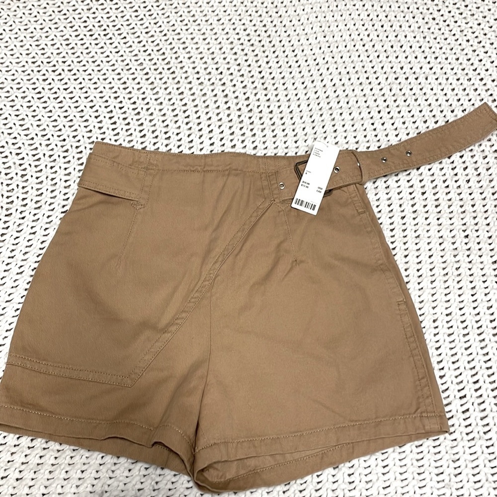 Khaki skort 2 inch inseam, never been worn.